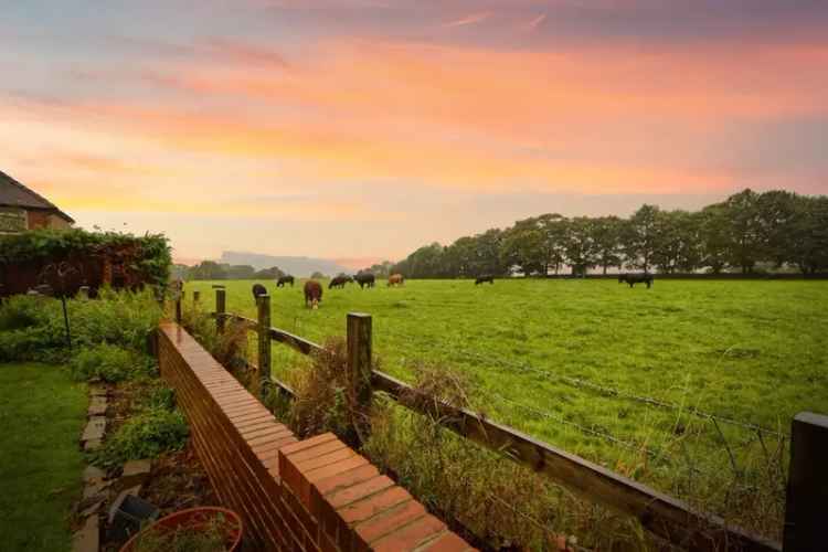 Four Bedroom Detached Family Home in Rawdon
