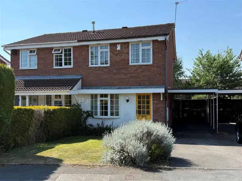 2 Bedroom Semi-Detached House For Sale Near Widney Manor Station