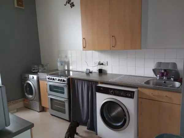 Flat For Rent in Tendring, England