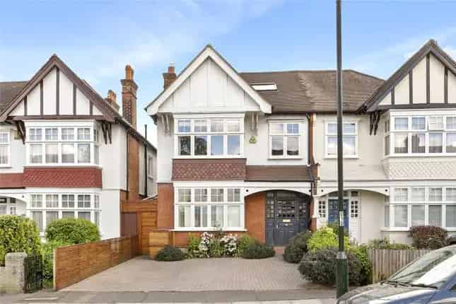 Four Bedroom Semi-Detached House for Sale East Sheen