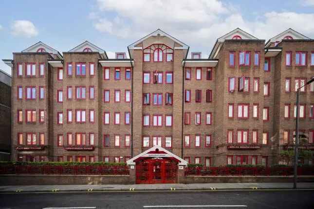 Flat for sale in Moscow Road, Bayswater, London W2