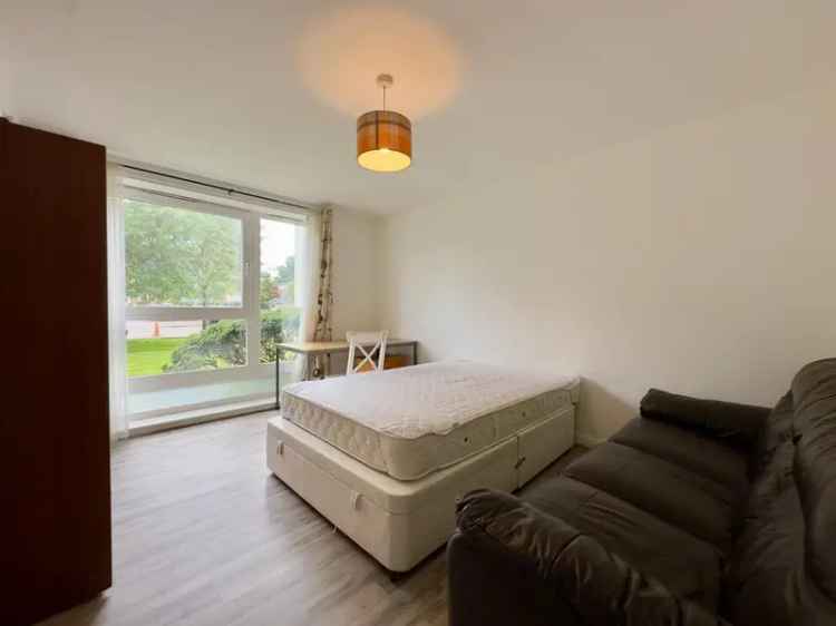 3 Bedroom Flat to Rent