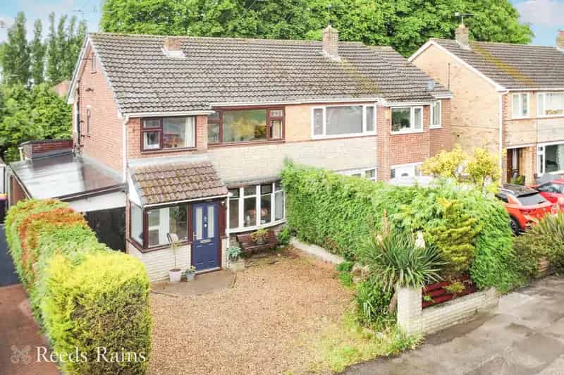 3 Bedroom Semi Detached House South Anston South Yorkshire