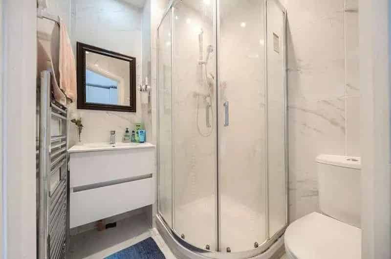 3 Bed House for Sale in Gated Riverside Development