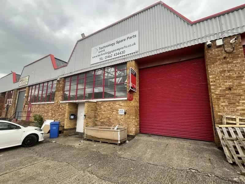 Hertfordshire Workshop Warehouse Unit with Offices For Sale or Rent