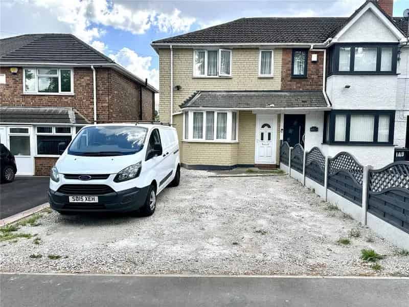 3 bedroom end of terrace house for sale