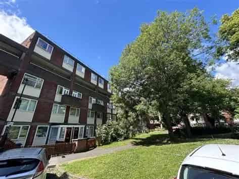 Spacious 2-Bed Flat in Newcastle Ouseburn - Ideal for Rural Relocation
