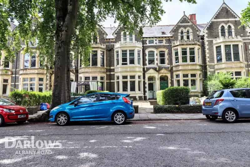 5 Bedroom Apartment Block for Sale