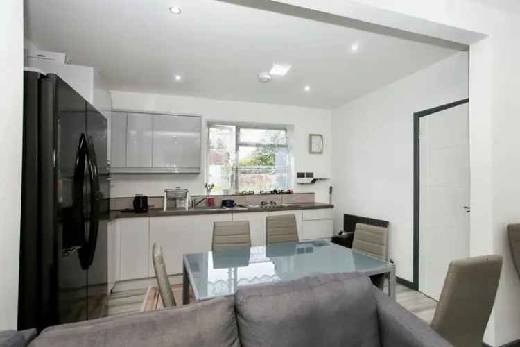 Three Bedroom Semi Detached House New England