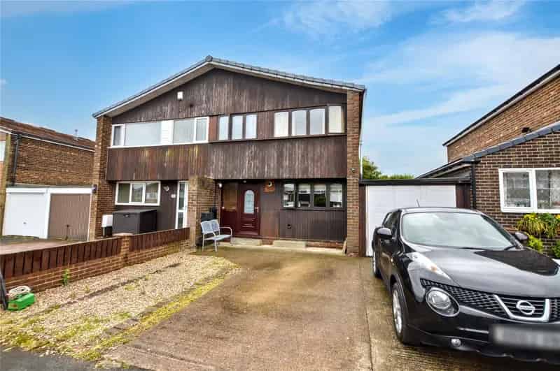 Three Bedroom Semi-Detached House For Sale