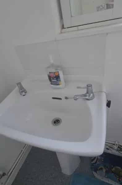 Ground Floor Flat Near Shops and Schools