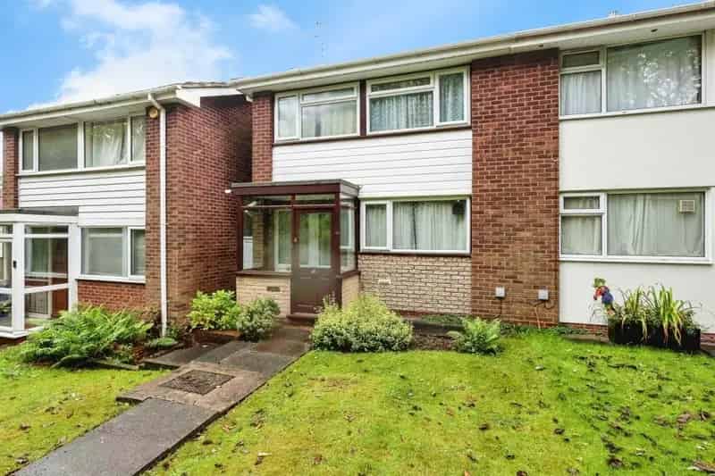 3-Bed House Near Golf Course No Onward Chain