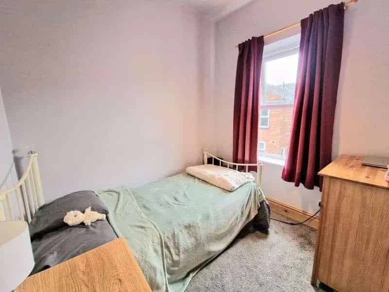 3 Bed House for Sale Near Romiley Village