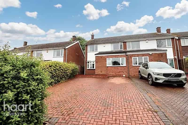 4 Bedroom Semi-Detached House for Sale