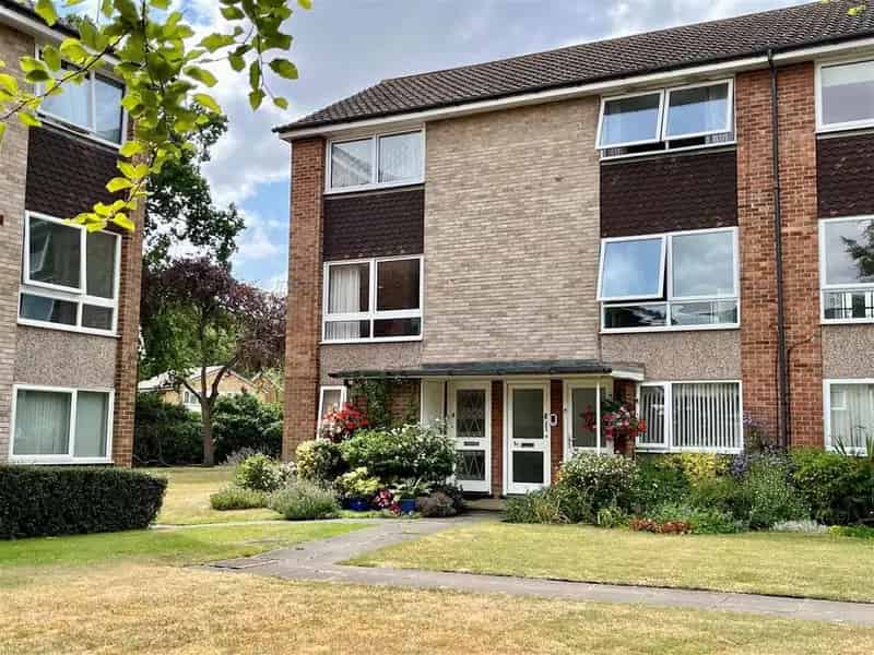 2 Bedroom Duplex Maisonette For Sale