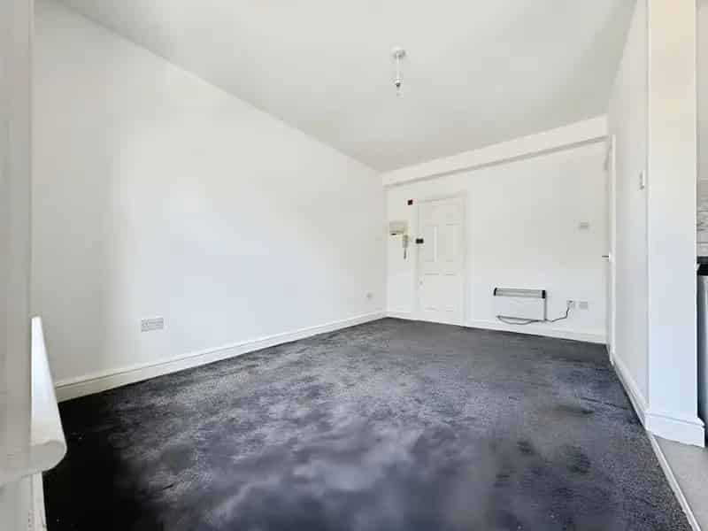 Studio Flat to Rent London SE23 May 2025 Available