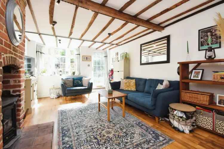 3 Bed House in Chappel Essex with Multi Fuel Stove and Garden Room