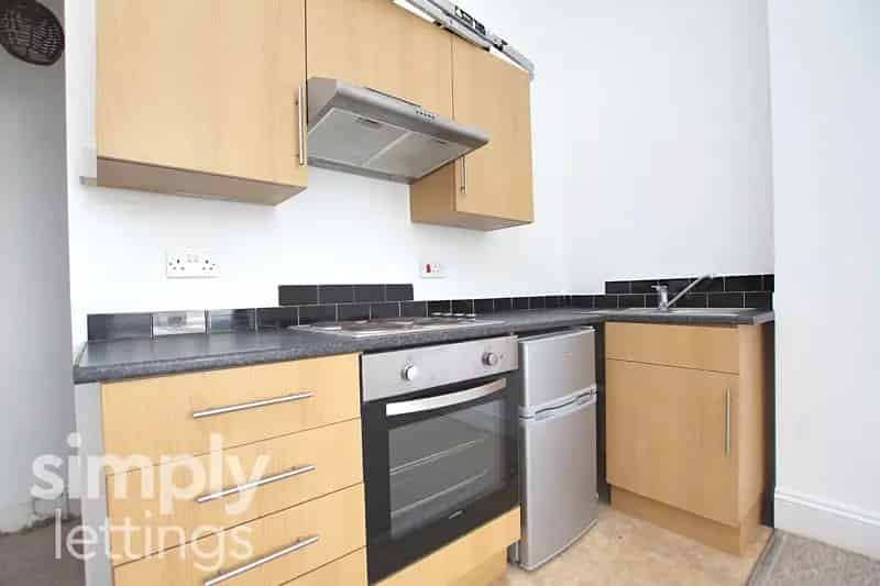 0 Bedroom Flat House to Rent Brighton Seafront