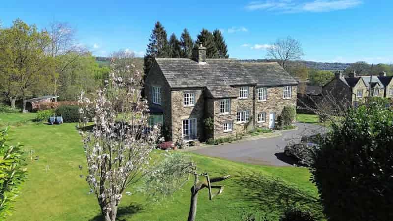 5 Bedroom Detached House 4.5 Acres Stunning Views
