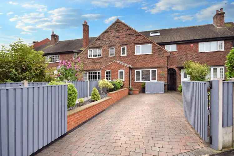 House For Sale in Wakefield, England