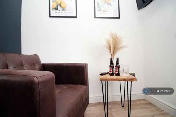 3 Bedroom Semi-Detached House Near Royal United Hospital