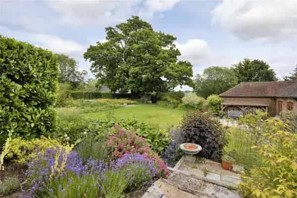 Converted Dairy Barn with Annexe in Kent