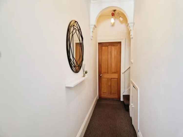 1 Bed Harrogate Property for Sale - Ground Floor, Garden