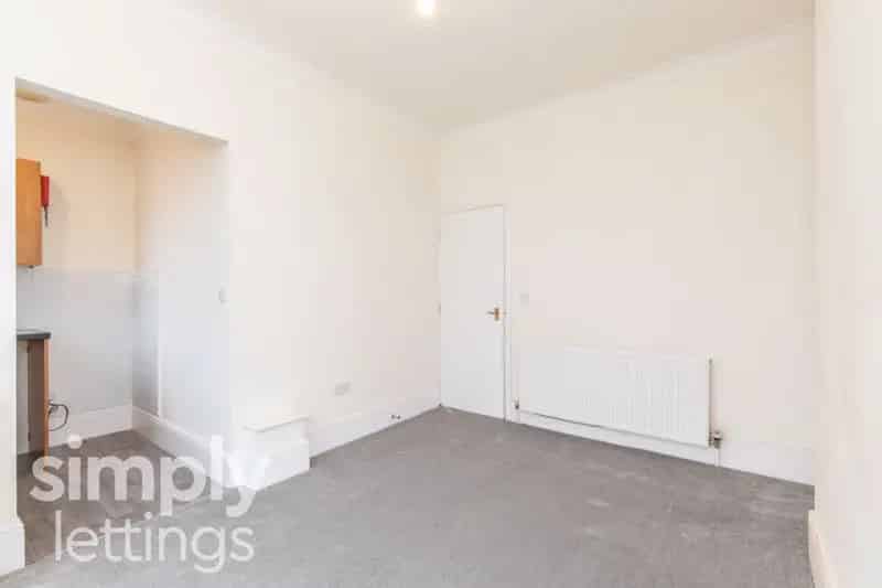 1 Bedroom Flat House to Rent