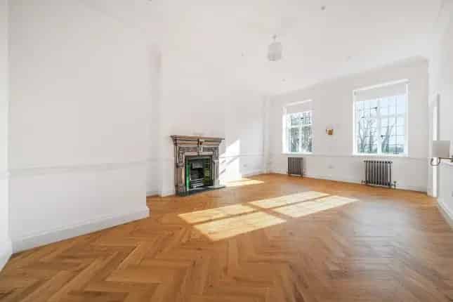 Flat for sale in Sydenham Hill, Sydenham, London SE26