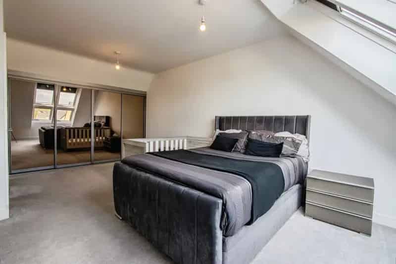 Four Bedroom Detached House in Castleford