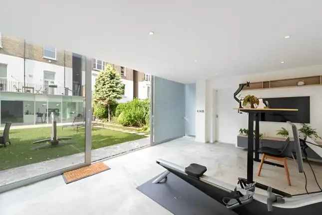 Flat for sale in Lancaster Grove, Belsize Park, London NW3