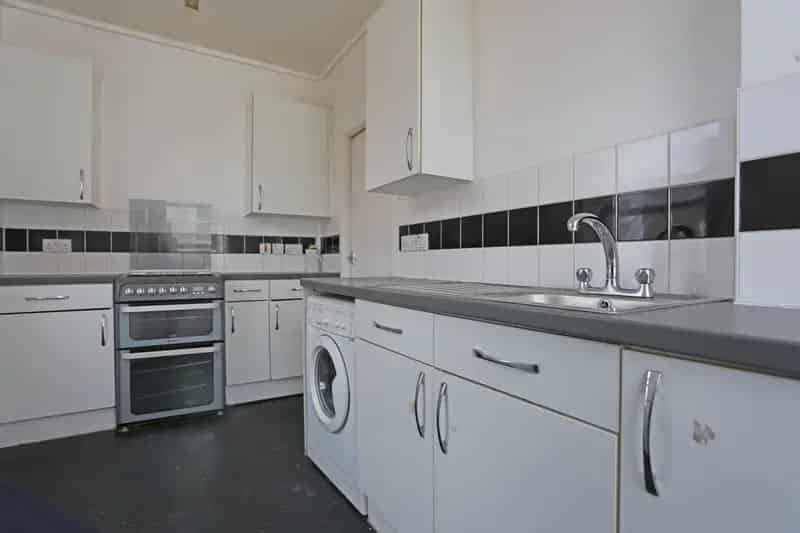 2 Bedroom Apartment House to Rent