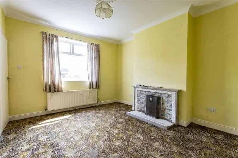 3 Bed Detached House For Sale