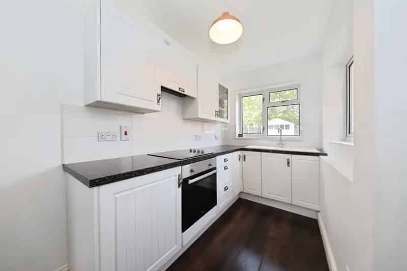 Three Bedroom Semi-Detached House Kidderminster