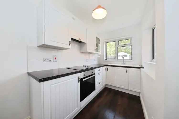 Three Bedroom Semi-Detached House Kidderminster