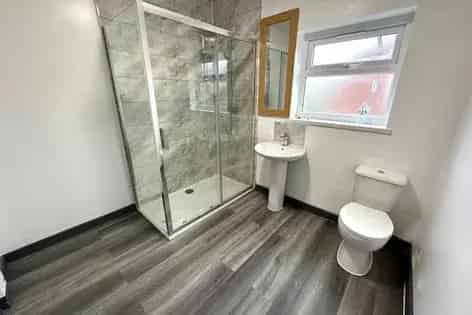 6 Room Flat 31m2 Manchester Student Accommodation Zero Deposit