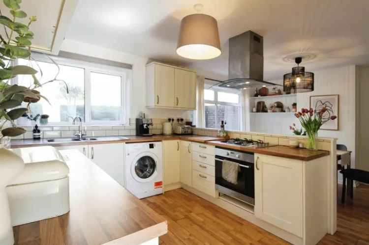 3 Bedroom Semi-Detached House with Bristol Channel Views