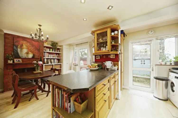 1930s Three Bedroom Terrace House Streatham