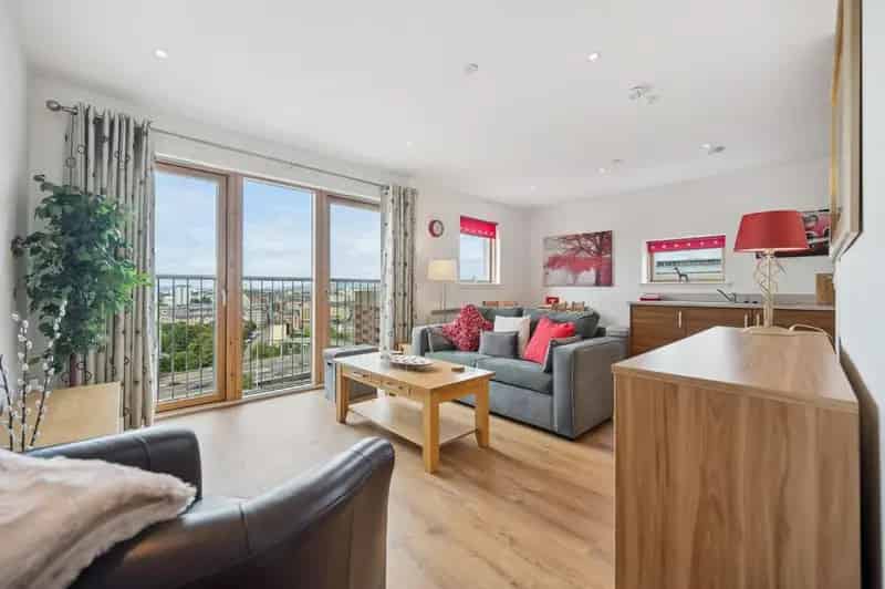 2 Bedroom Flat to Rent