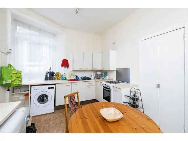 1 Bedroom Flat for Sale in Leith, Edinburgh