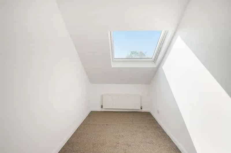 2 Bed Flat for Sale - Top Floor Period Conversion