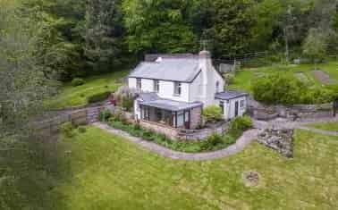Spacious 5-Bedroom Devon Estate with Annexe Potential
