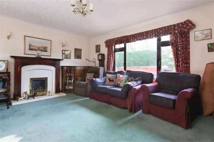 4 Bed Bungalow - Detached with 3 Reception Rooms