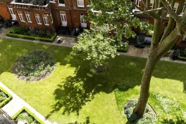 Duplex for Sale in Egerton Gardens London SW3