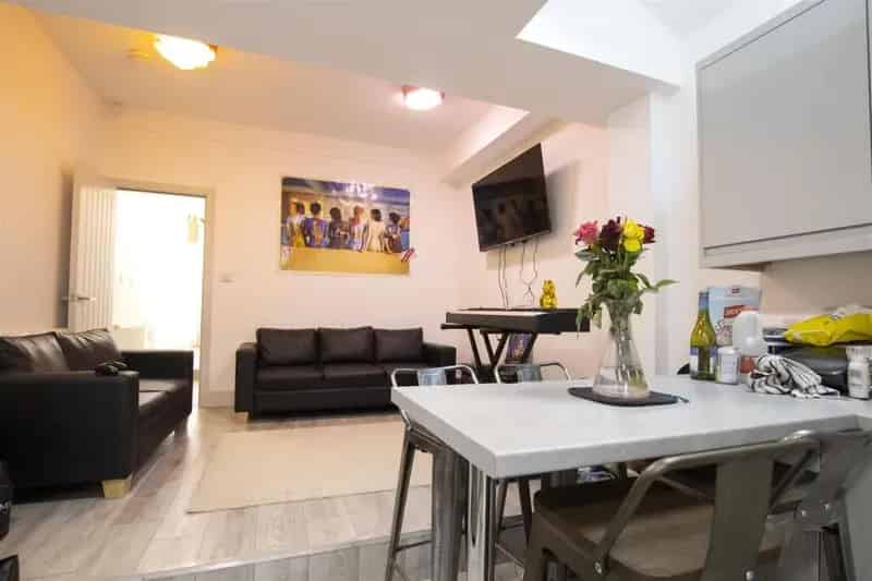 5 Bedroom Student House with 5 En-Suites - 2025 2026