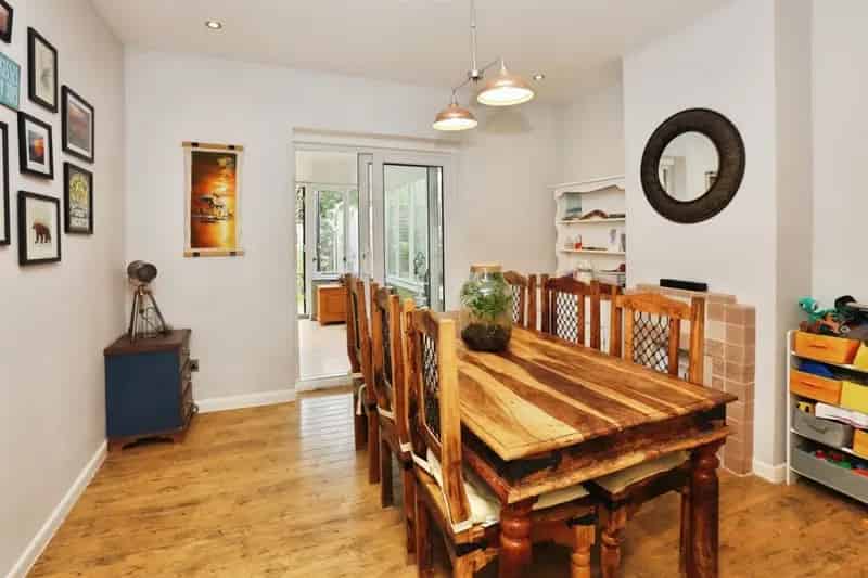 Spacious 3-Bed Semi-Detached Home in Quiet Cul-de-Sac