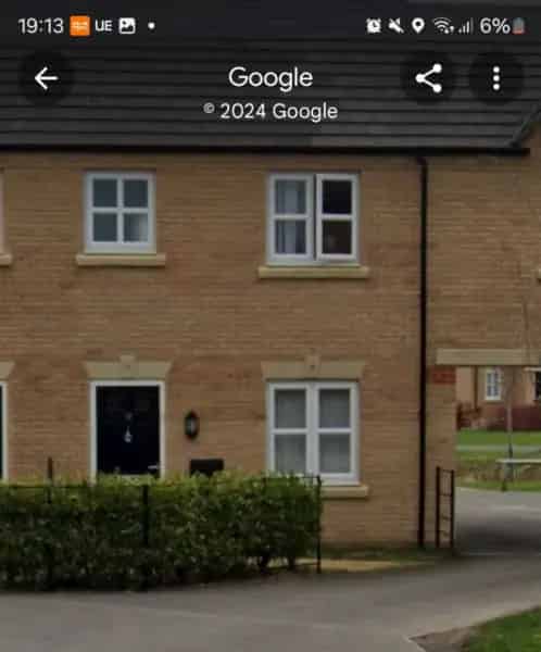 3 Bedroom House with Large Loft and Garden Parking