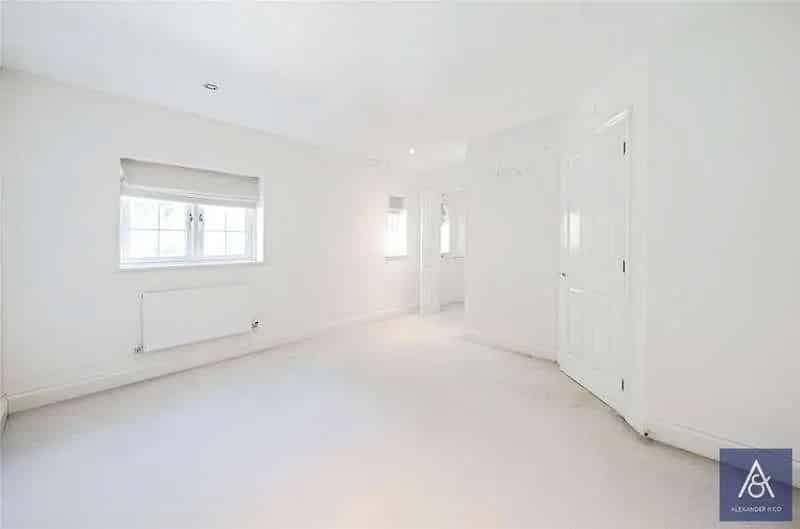 2 Bed Flat for Sale in Brackley Town Centre