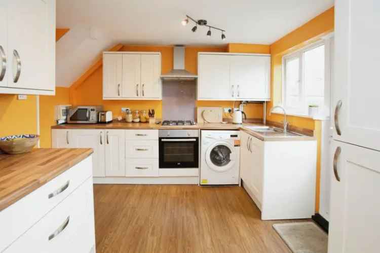 3 Bedroom Mid Terrace House for Sale in Caerleon