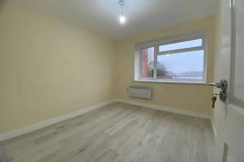 One Bedroom Apartment Chesterfield Zero Deposit Parking Available